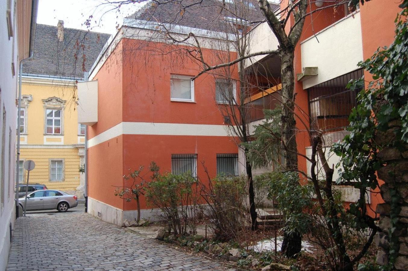 Buda Castle Apartments Budapest Exteriör bild